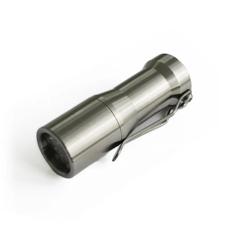 CWF Custom Flashlights Peanut